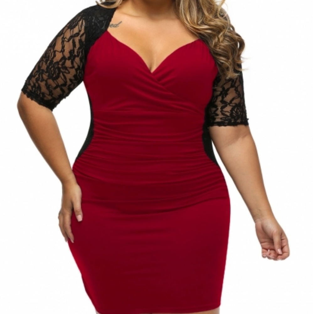 Black Burgundy Ruched Lace Illusion Plus Dress - Picture 4 of 4